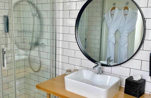 Perros-Guirec Hotel | Elegant Hôtel Les Costans: Guest Rated 9/10 with Spa & More