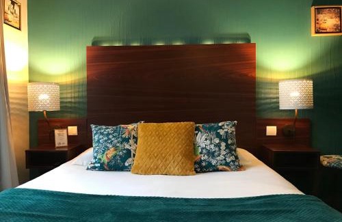Agon-Coutainville Hotel | Experience Oceanfront Bliss at Hôtel Les Coutainvillaises