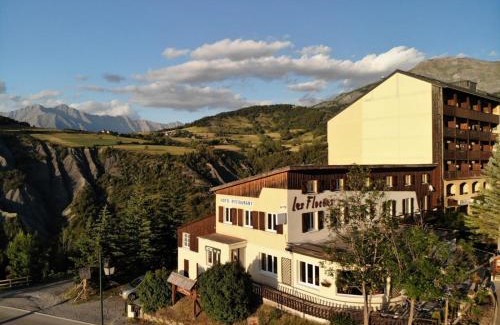 Le Sauze Hotel | Discover Hôtel les Flocons: Pet-Friendly with Great Dining