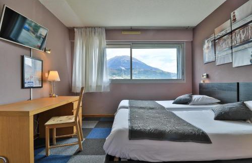 Savines-le-Lac Hotel | Explore Hôtel Les Flots Bleus: Oceanfront Bliss Awaits