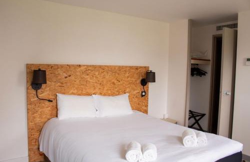 Bayonne Hotel | Discover Hôtel Les Genêts Bayonne: Pet-Friendly Retreat