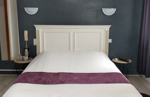 Concarneau Hotel | Relax at Hôtel Les Grands Voyageurs: Spa & Family Dining