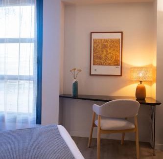 Aigues-Mortes Hotel | Discover Hotel Canal Aigues Mortes with Ocean Views & Pool