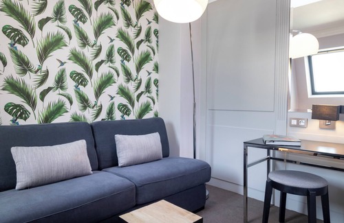 9th Arrondissement Hotel | Eco-Friendly Hôtel Les Matins de Paris & Spa with Pool