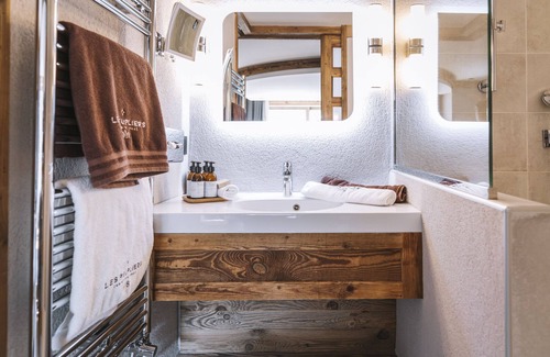 Le Praz Hotel | Experience Comfort at Hôtel Les Peupliers, 4-Star Getaway