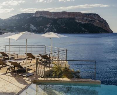 Cassis Hotel | Elegant Hôtel Les Roches Blanches Cassis with Ocean View