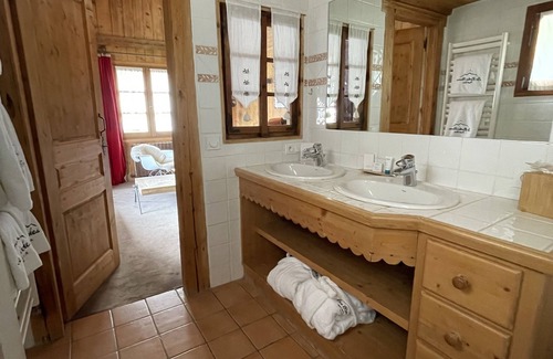 Cordon Hotel | Experience Hôtel Les Roches Fleuries: Rated 9/10 with Spa & Pool