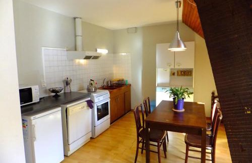 Luz-Saint-Sauveur Hotel | Pet Friendly Stay at Hôtel Les Templiers - Great for Families!