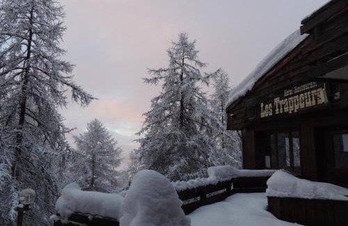 Les Orres Hotel | Welcoming Hôtel Les Trappeurs: Pool, Pet-Friendly Escapes
