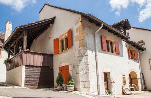 Hauterive Hotel | Discover Hôtel Les Vieux Toits: Family-Friendly Haven