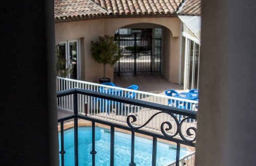 Leucate House | Hôtel Leukos
