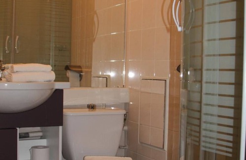 Clermont-Ferrand Hotel | Discover Hôtel Lune Etoile La Pardieu with Family-Friendly Amenities