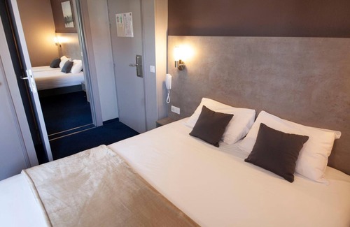 Clermont-Ferrand Hotel | Discover Hôtel Lune Etoile La Pardieu with Family-Friendly Amenities