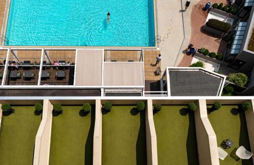 Serin Hotel | Relaxing Retreat at Hôtel Lyon Métropole with Spa & Pool