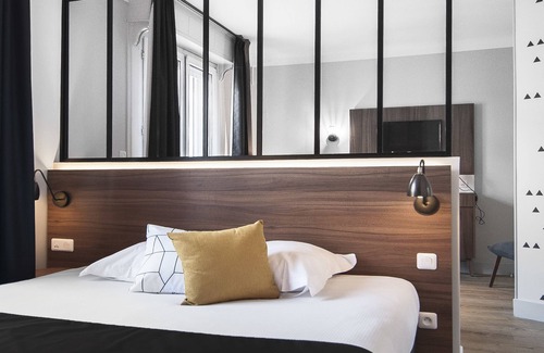 Boulogne-Centre Hotel | Discover Hôtel Métropole: Family-Friendly with Breakfast & More