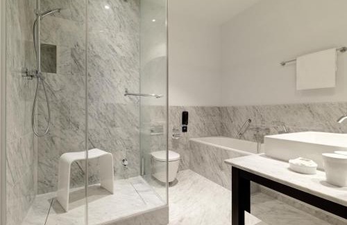 Geneva Hotel | Elegant Hôtel Métropole Genève: Pet-Friendly & Family Welcome
