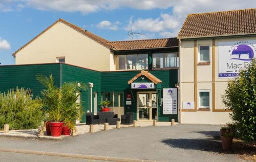 Poitiers Hotel | Pet-Friendly Hôtel Mac Bed with High Guest Ratings Await
