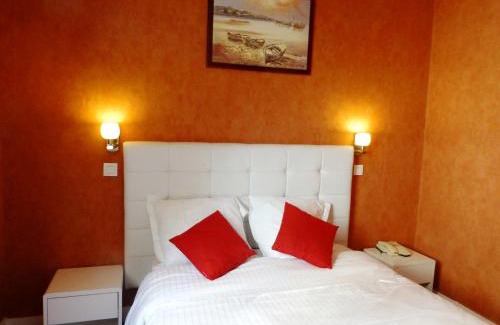 Quinze-Vingts Hotel | Comfortable Stay at Hôtel Maison Traversière - Pet Friendly