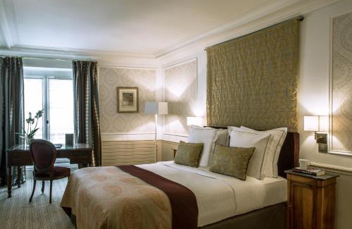 Quartier de la Place-Vendome Hotel | Elegant Hôtel Mansart - Esprit de France with Pet-Friendly Amenities