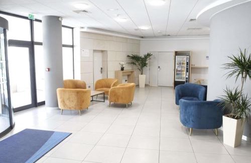 1st Arrondissement Hotel | Convenient Stay at Holiday Inn Express Marseille Saint Charles