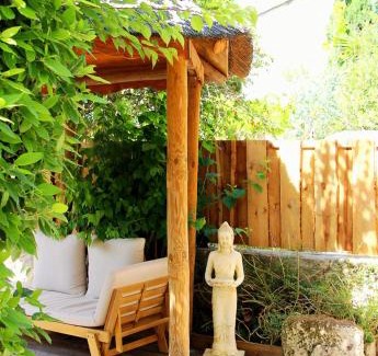 Saint-Etienne-du-Gres Hotel | Relaxing Hôtel Mas Vidau with Pool & Oceanfront Views