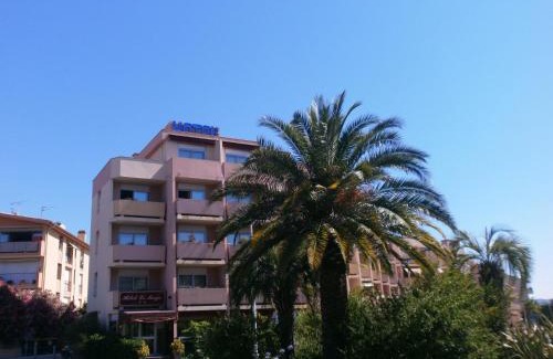 Cavaliere Hotel | Cozy Hôtel Maya: Pet Friendly with Breakfast Included
