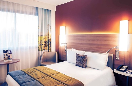 Flace Hotel | Relax at Hôtel Mercure Macon Bord de Saône with Pool & Spa