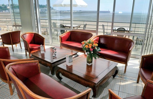 Binic Hotel | Beachside Retreat: Hôtel Miléade de la Plage - Binic