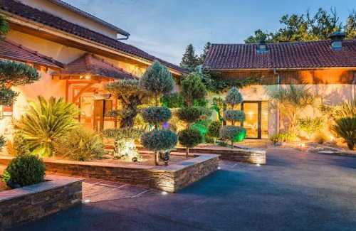 Segos Hotel | Guest Rated 9/10: Hôtel Minvielle - Oceanfront Retreat