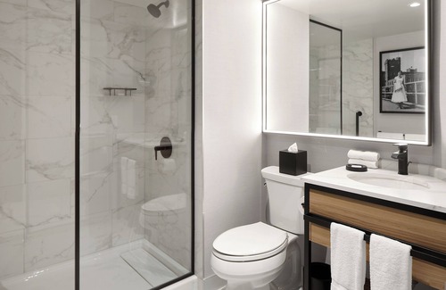 Valleyfield Hotel | Discover Hôtel MOCO Valleyfield: Pool, Breakfast & High Ratings