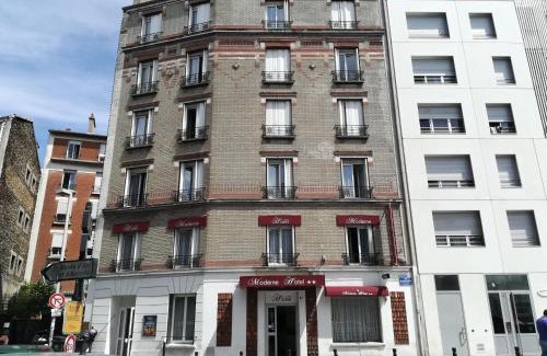 Saint-Denis Hotel | Modern Comfort and Family-Friendly Amenities at Hôtel Moderne