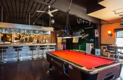 Chicoutimi Hotel | Pet-Friendly Retreat at Hôtel Mont-Valin with Breakfast