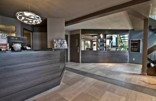 Amos Hotel | Pet-Friendly Hôtel Nouvelle-Frontière with Spa & Hot Tub