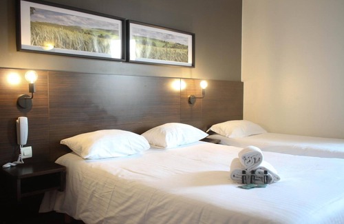 Athis-Mons Hotel | Relax at Hôtel Orly Superior with Spa & Breakfast Options