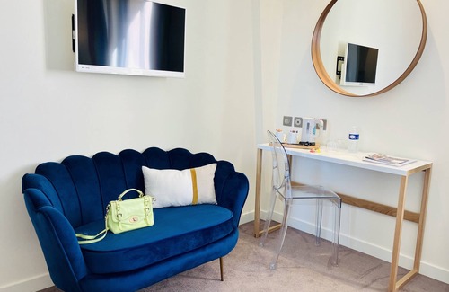 Villers-sur-Mer Hotel | Eco-Friendly Hôtel Outre-Mer with Family Amenities & Breakfast