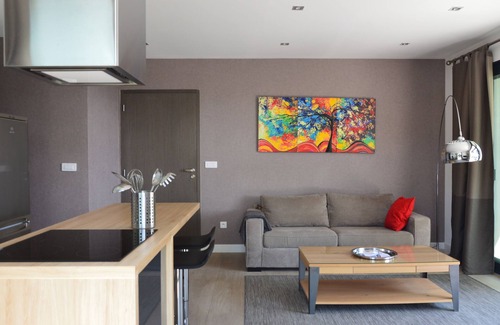 Cassis House | Elegant Hôtel Particulier Cassis with Heated Pool & Ocean View