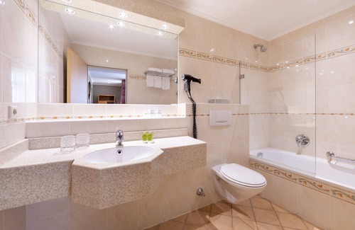 Gare Hotel | Discover Hôtel Perrin: 4-Star Comfort with Spa & Breakfast