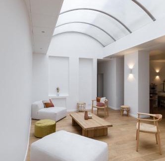 Centre Erlon Hotel | Discover Hôtel Porte Mars Reims: Pet & Child Friendly Stay