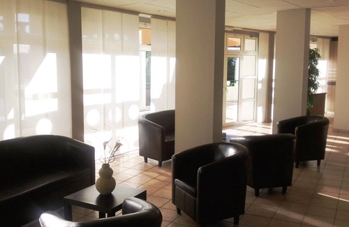Port-de-Bouc Hotel | Oceanfront Hôtel-Résidence les Aiguades with Pool & Spa