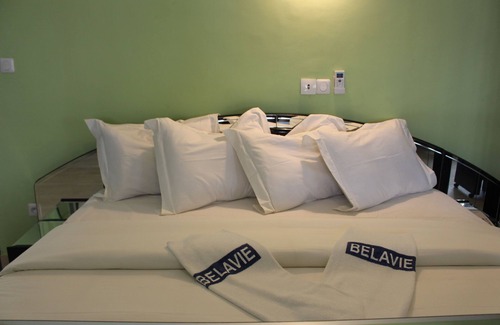 Bonapriso Hotel | Discover Hôtel Résidence St David: Family-Friendly Getaway