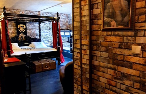 Castres Hotel | Unwind at Hôtel Renaissance: 4-Star Comfort & Pool Access