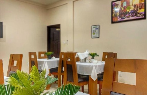 Porto-Novo Hotel | Budget-Friendly Hôtel Residence Santa Claudia with Breakfast
