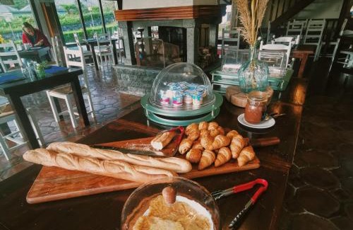 La Plaine-des-Palmistes Hotel | Experience Oceanfront Bliss at Hôtel & Restaurant La Ferme Du Pommeau