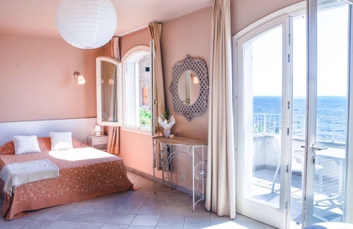 Figarella Hotel | Discover Hôtel Restaurant Le Torremare: Top-Rated & Family-Friendly