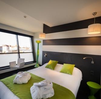 Hautepierre Hotel | Relax at Hôtel Restaurant Athena Spa with Oceanfront Amenities
