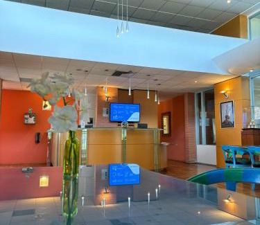 Fontaine-Bayonne-Cartoucherie Hotel | Discover Hôtel Restaurant d'Occitanie with Kitchen Access