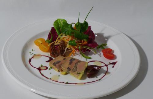Glovelier Hotel | Discover Hôtel-Restaurant de la Gare: Family-Friendly Retreat