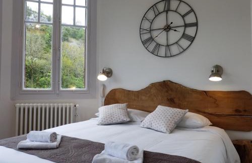 Cabrerets Hotel | Discover Hôtel Restaurant des Grottes du Pech Merle