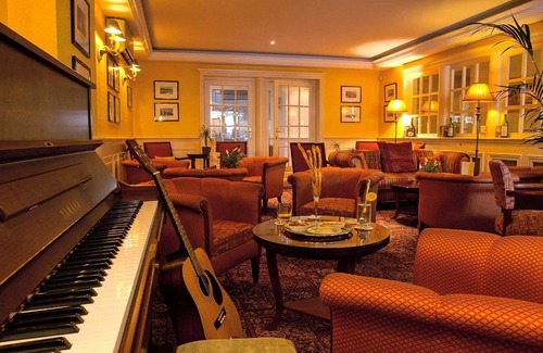 Boulogne-sur-Mer Hotel | Relax at Hôtel Restaurant La Matelote: 4-Star Comfort Awaits