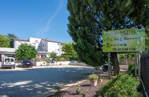 Vallon-Pont-d'Arc Hotel | Explore Hôtel Restaurant Le Clos with Oceanfront Views